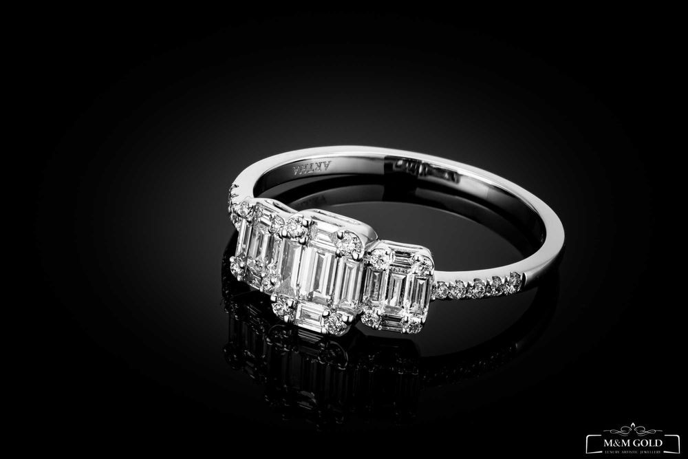 Pierścionek z diamentami z kolekcji Invisible