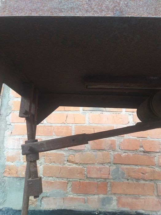 Циркулярний стіл