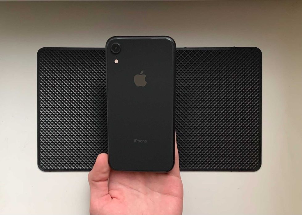 Почти новый - iPhone XR - 128 гб - 86% АКБ - BLACK - NEVERLOCK