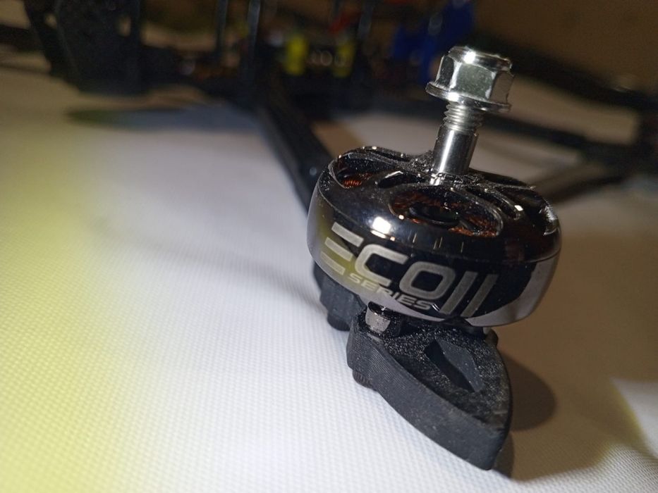 Дрон FPV-8 дюймів ERLS 915 MHz, VTx 5,8 MHz
