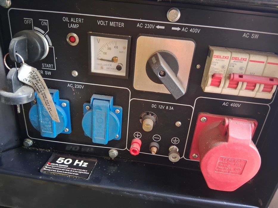 Vendo o gerador de gasóleo de 8Kva quase novo com garantia