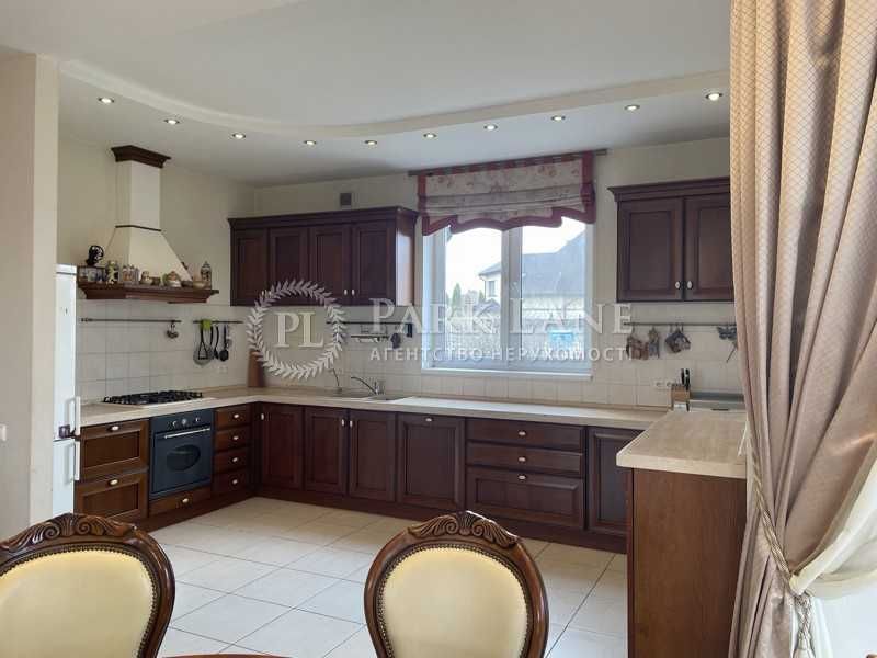 Княжичі. Будинок 220м2. 20 соток ділянка. Молодий сад.