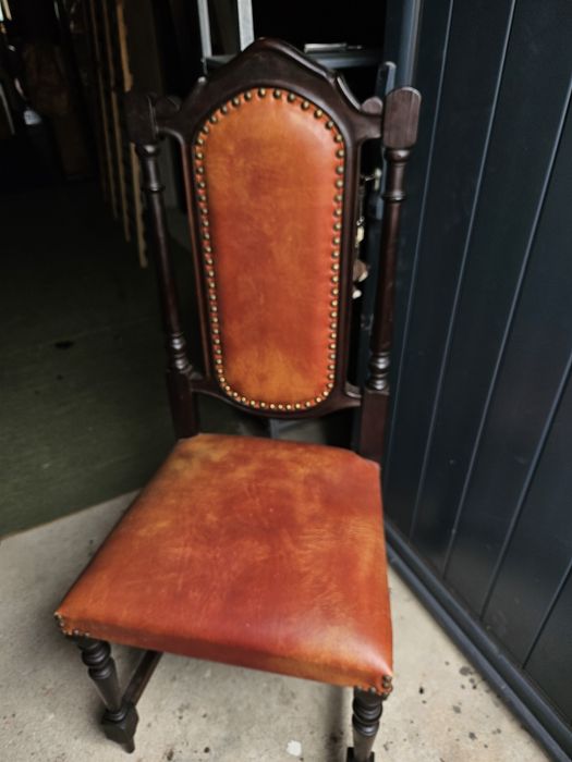 Cadeiras de sala em madeira