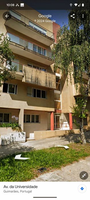 Arrenda-se apartamento T2 totalmente mobilado e equipado, localizado em frente à Universidade do Minho, na Alameda da Universidade.