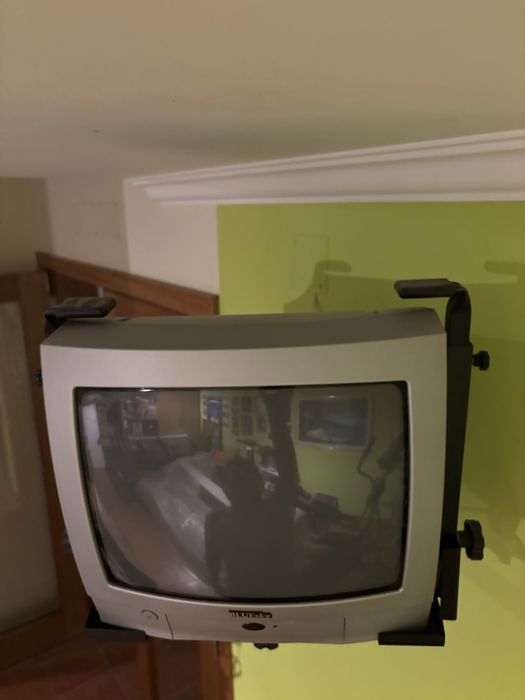 Suporte parede para televisões antigas