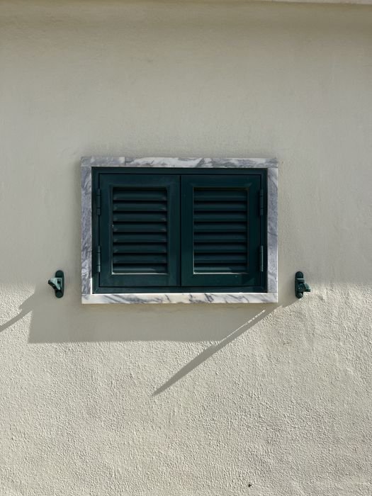 Portada de janela verde64585968780162120