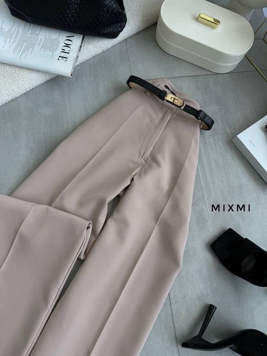 Жіночі брюки класичні