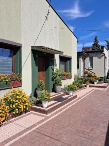 Dwa domy na jednej dzialce