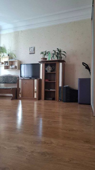 Добротний будинок  для великої сімЇ  з повним пакетом документів р-н Вузовський.