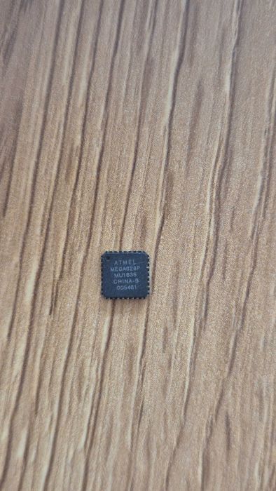ATmega328P MU Мікроконтролер