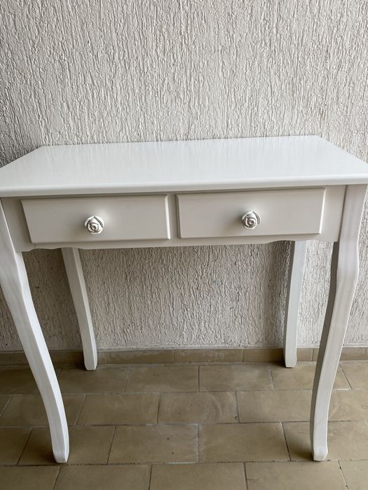 Conjunto de tocador branco e cadeira corde rosa, estilo romântico!