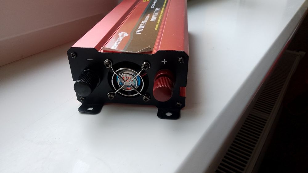Інвертор powerone PLUS 1500W 12-220V 50HZ КВАДРАТНИЙ СИНУС.  Гарантія 1 рік!!!