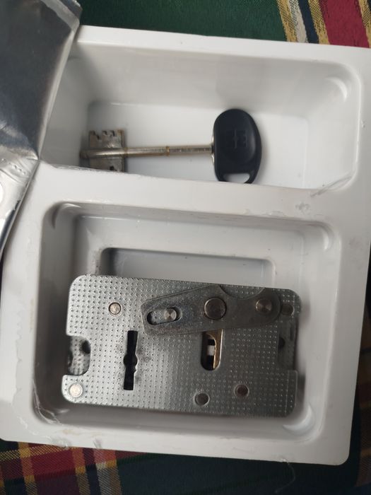 Fechadura MOTTURA de porta de segurança