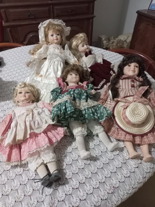 Porcelain Dolls [5]