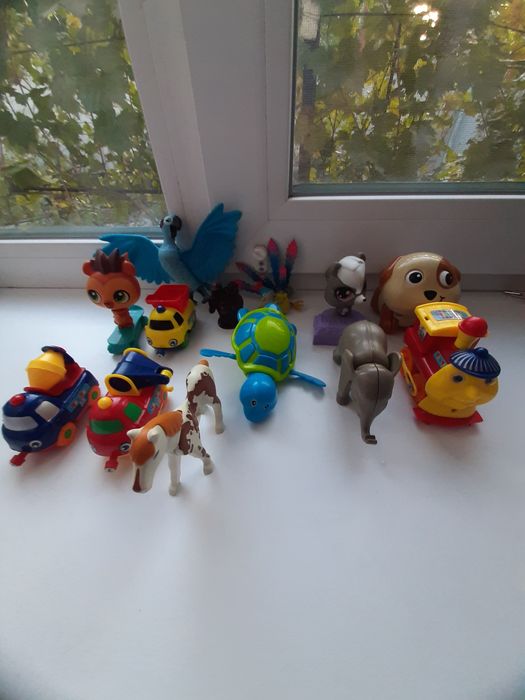 Одним лотом все игрушки.