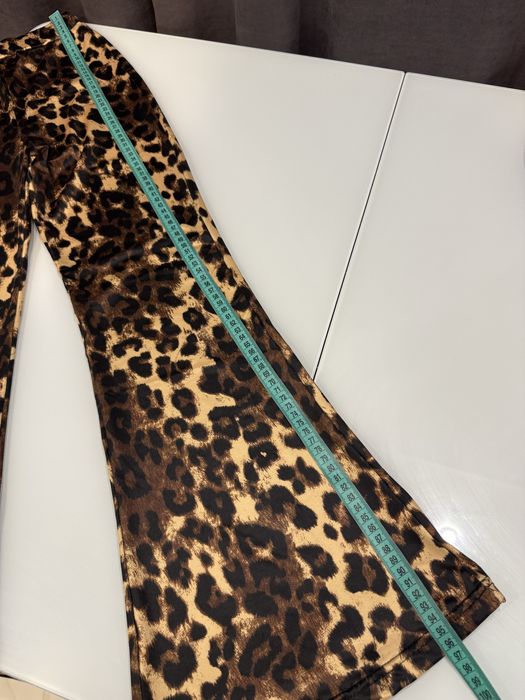 Тренувальний набір брюки та топ 150 розмір