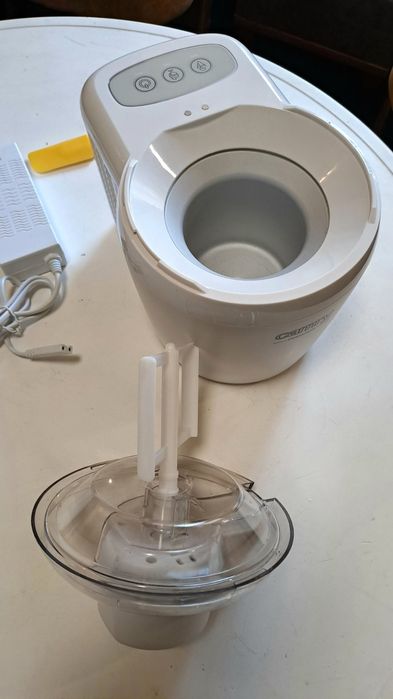 Продам мороженицу Camry CR4481