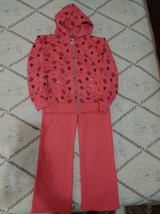 Спортивный костюм для девочки