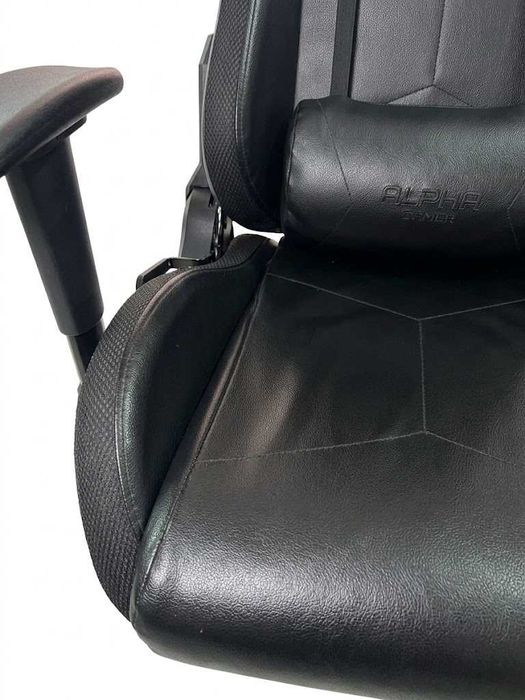 Cadeira Gaming Alpha Gamer Cygnus RGB Preta
