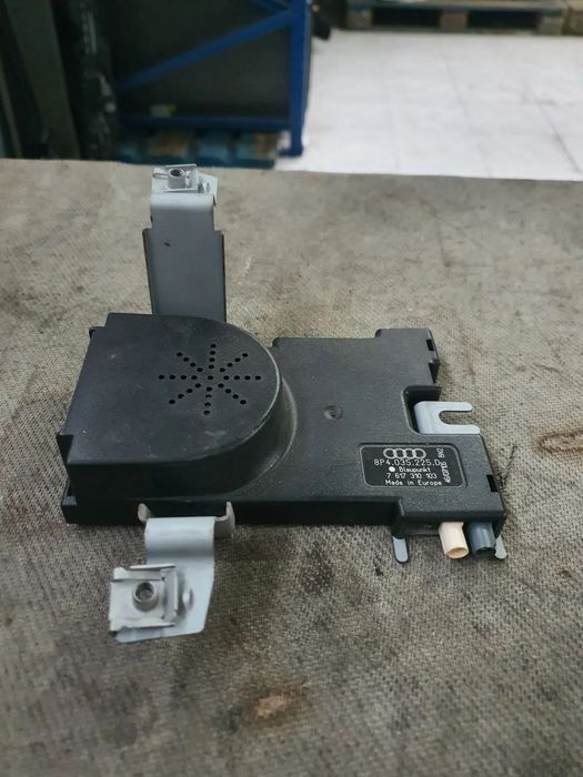 AMPLIFICADOR DE ANTENA AUDI A3 / 8P4035225D