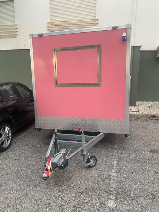 Vende-se: Atrelado / Trailer para Food Truck (Rosa)