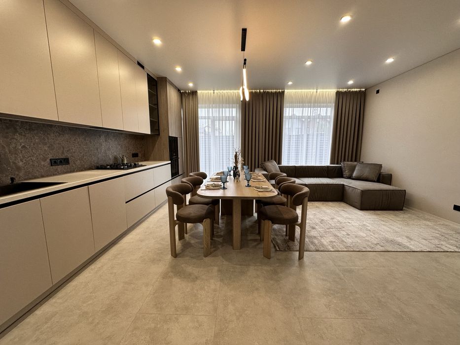 Сучасний ДУПЛЕКС з ремонтом, меблями і технікою в передімісті Києва