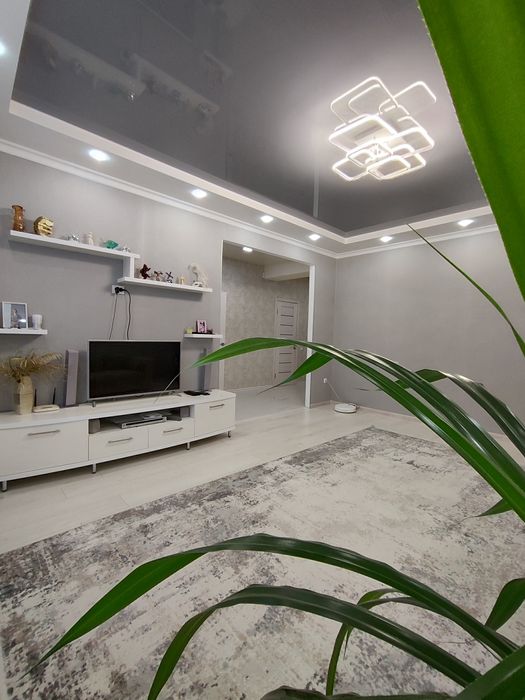 Продаємо добротний будинок селище Молодіжне