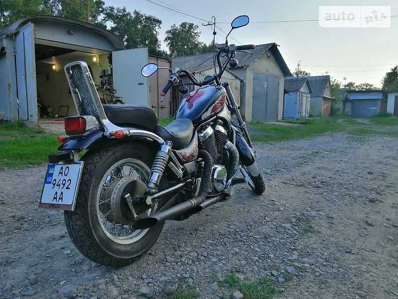 Suzuki intruder 400