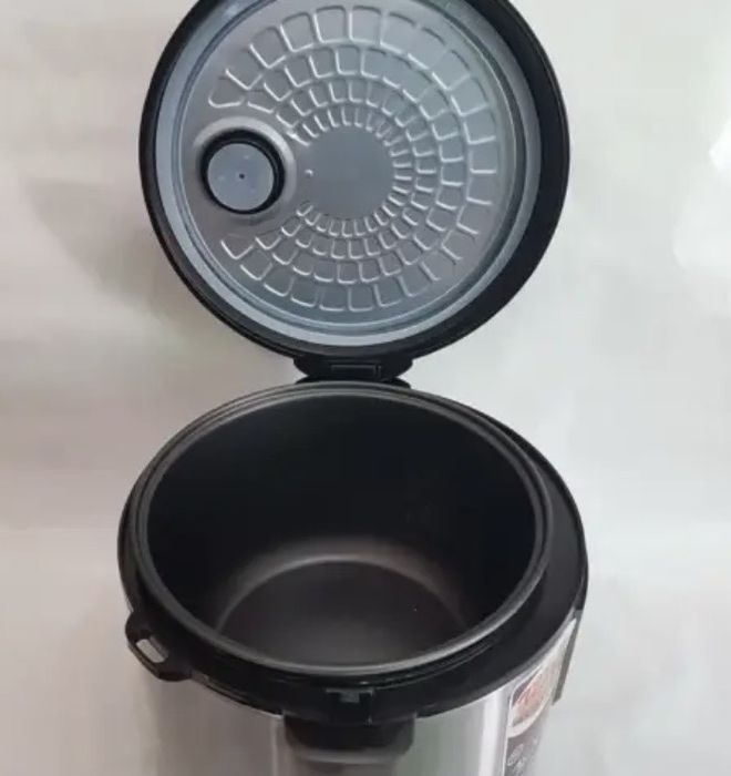 Мультиварка Zep-Line 12 програм 1800 Вт