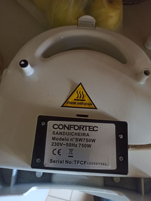 Sanduicheira como nova