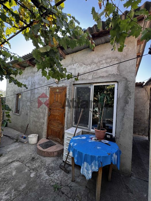 Будинок з неймовірним видом на лиман у Красносілці — гостьовий будинок + гараж у подарунок