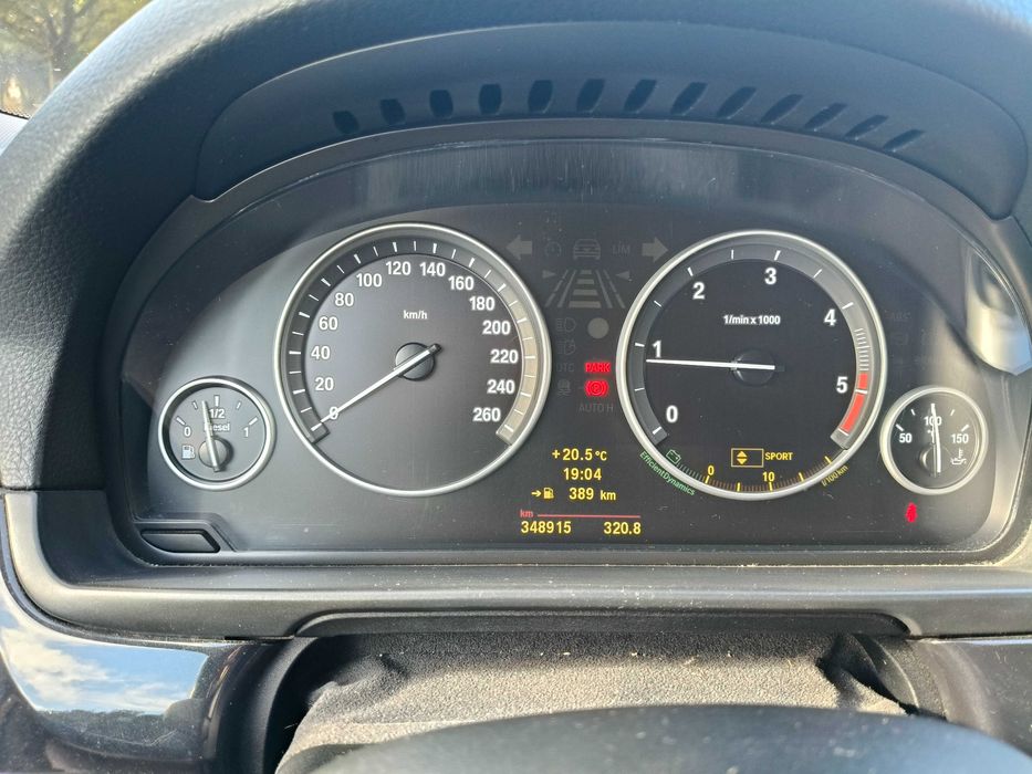 BMW 520 — fotografia 8