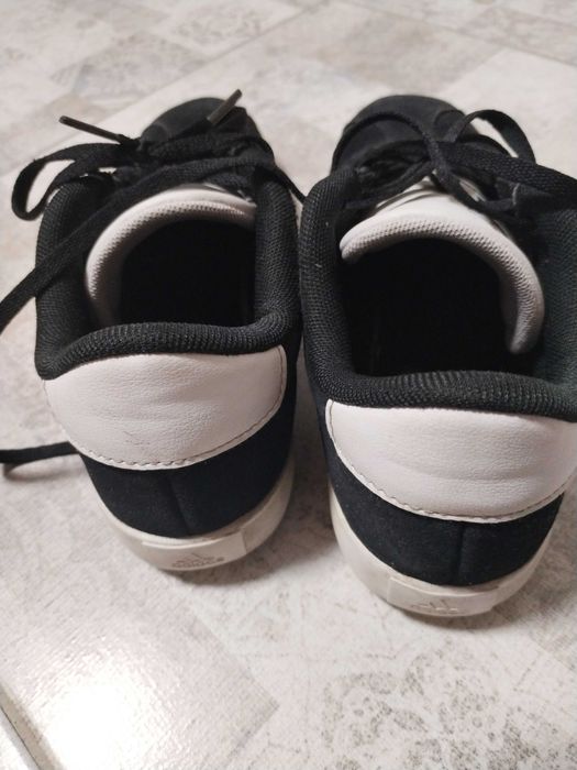 кросівки adidas оригінал