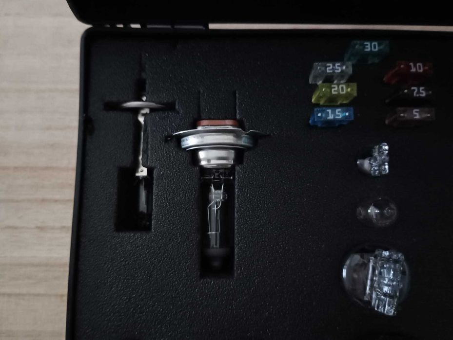 Kit de lâmpadas e fusíveis para Opel Grandland X e Combo