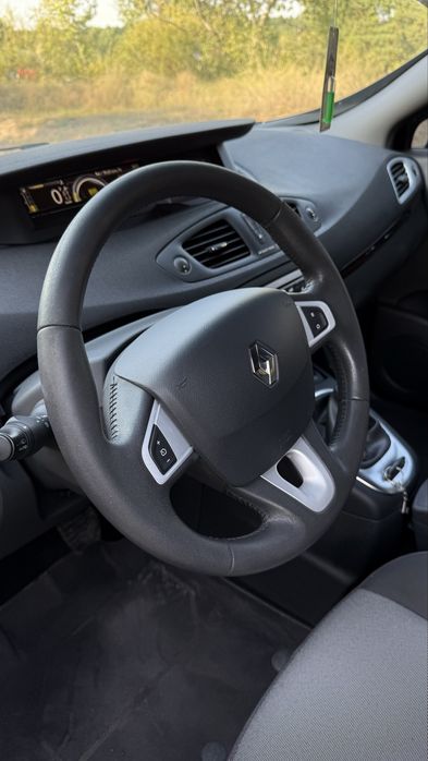 Renault Scenic | Reno | 3 поколение Рено Сценик 1,5 дизель
