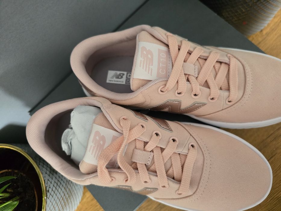 Buty Damskie New Balance 36.5