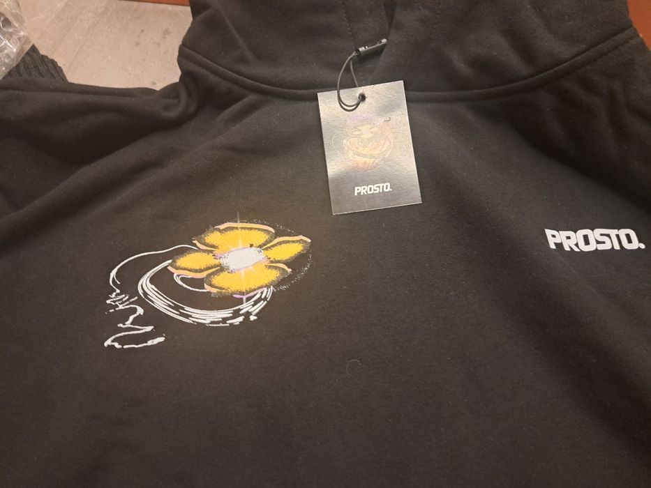 Zestaw świąteczny bluza czapka tshirt i mala torba prosto