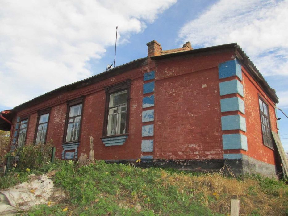 Продам 3\4 будинку з окремим входом по вул. Комунальній у Центрі міста