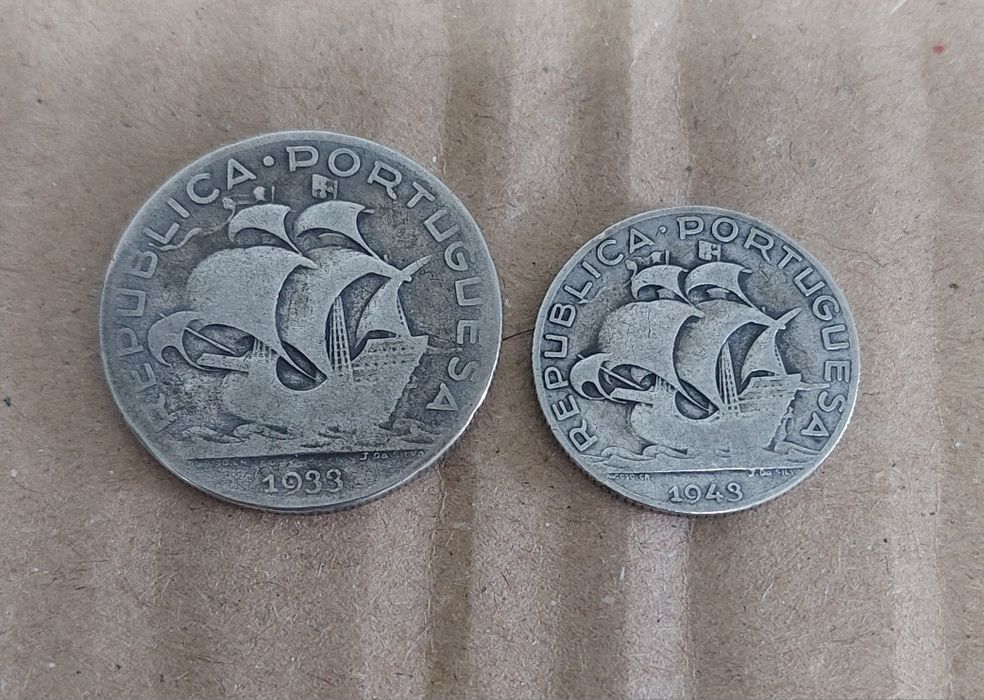 Duas moedas em prata Portugal Caravelas