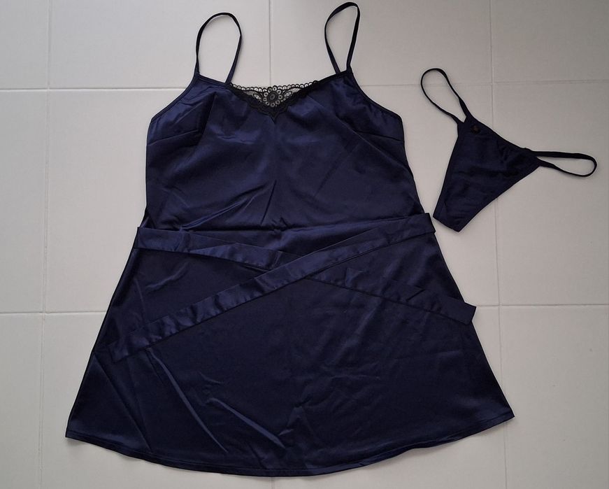Bielizna Obsessive zestaw koszulka stringi S/M