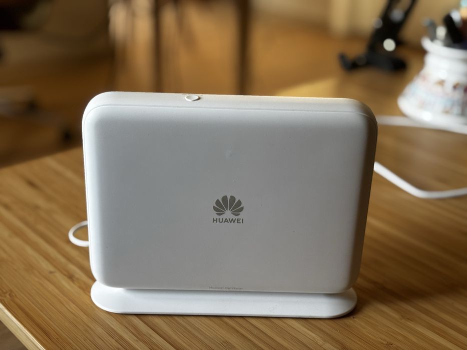 Huawei OptiXstar K572 — Router Wi‑Fi 7