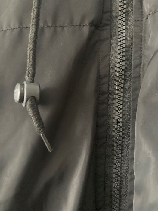 Czarna kurtka zimowa krótka