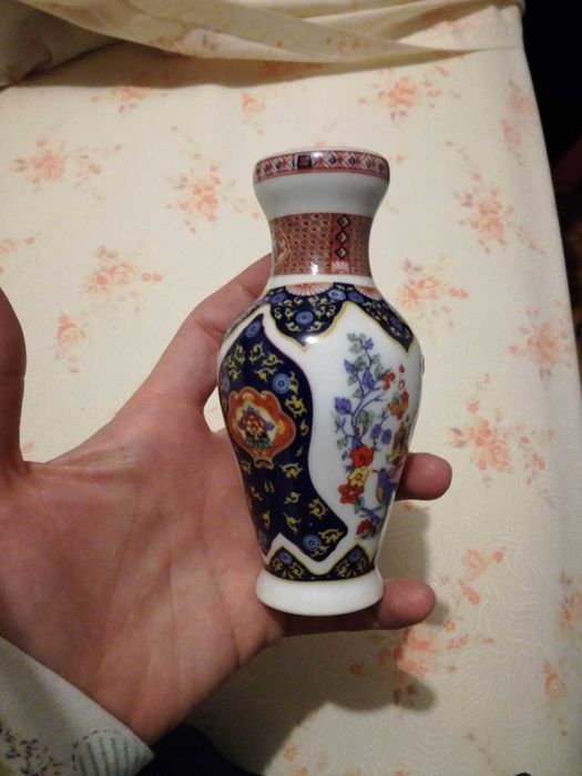 Duas jarras de porcelana