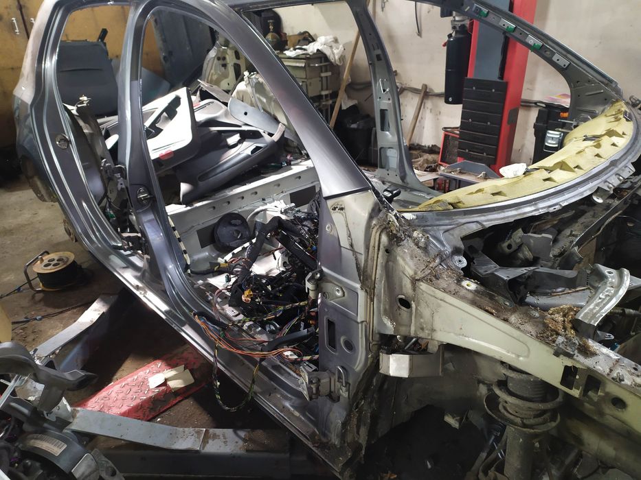 Порог , четверть, двері фольцваген гольф 6/ гольф 6 варіант джетта