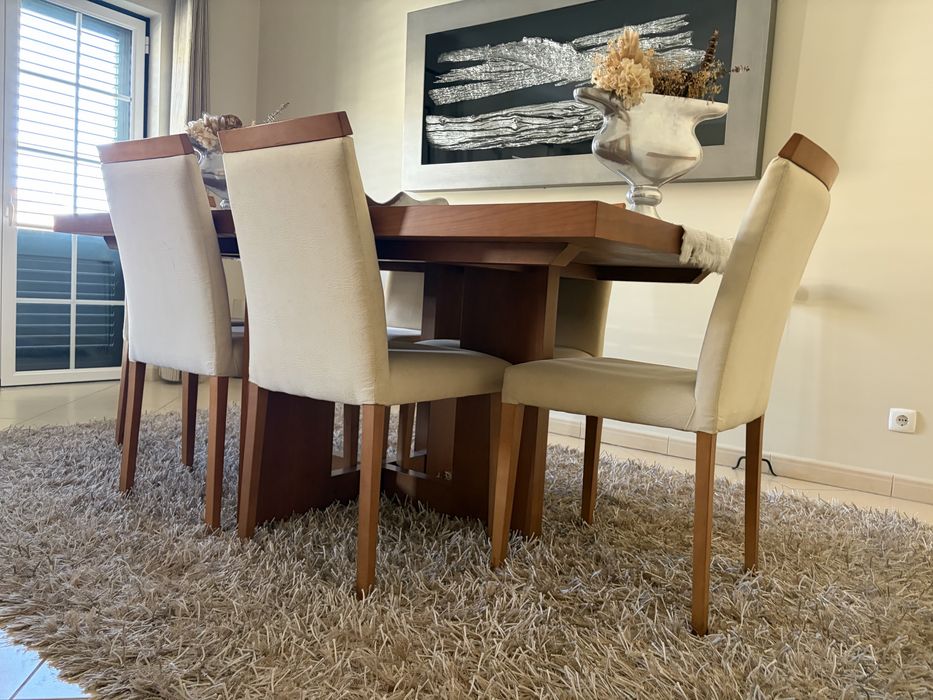 Mesa de jantar c/6 cadeiras