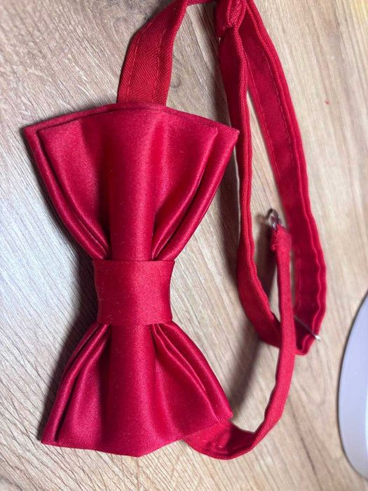 Чоловічий метелик (бабочка) червоний