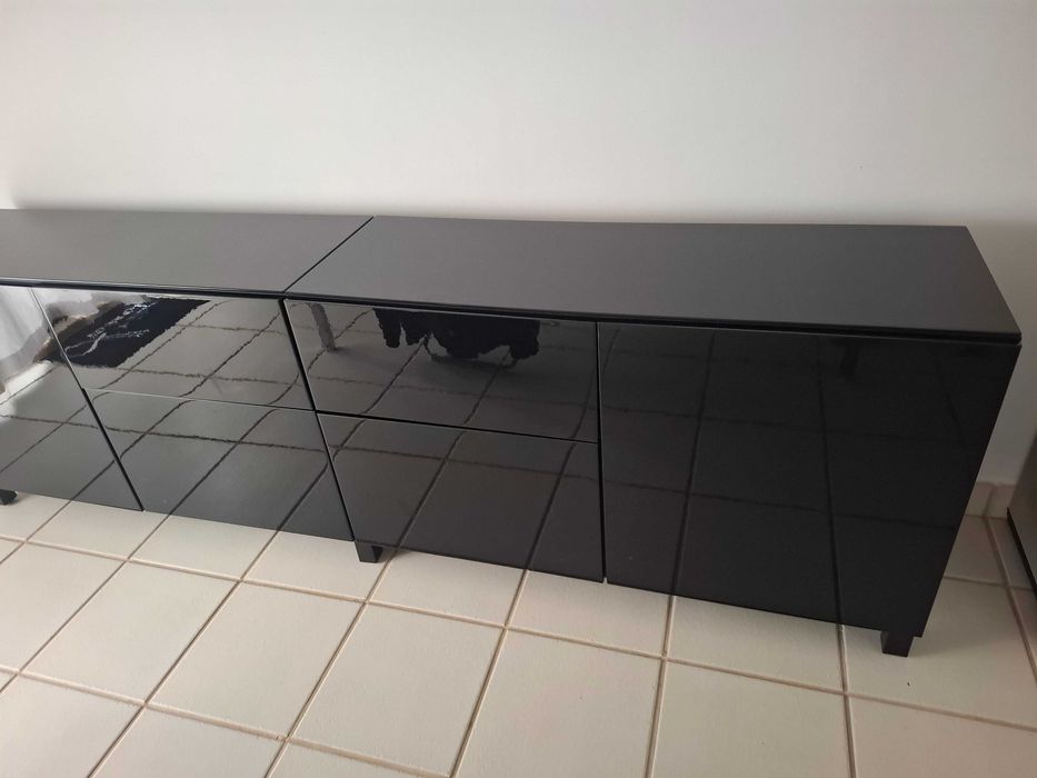 Movel aparador "Besta"