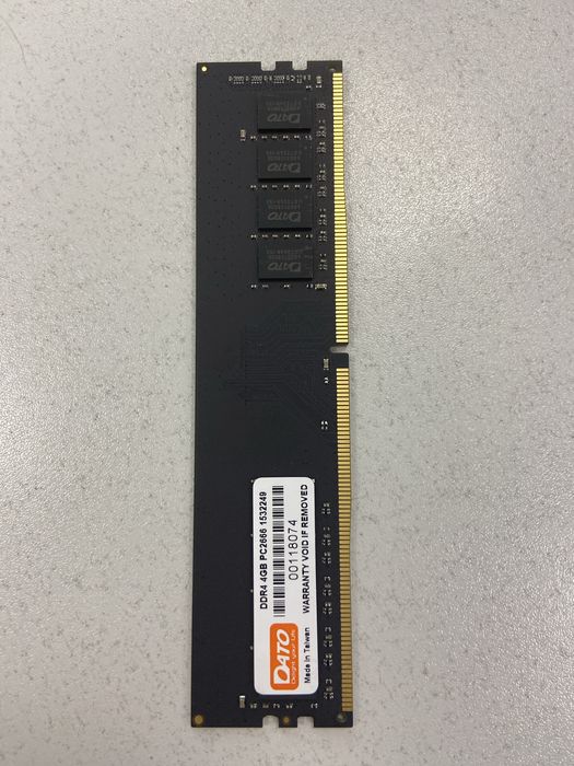 Продам модуль пам'яті Dato DDR4 4Gb 2666MHz