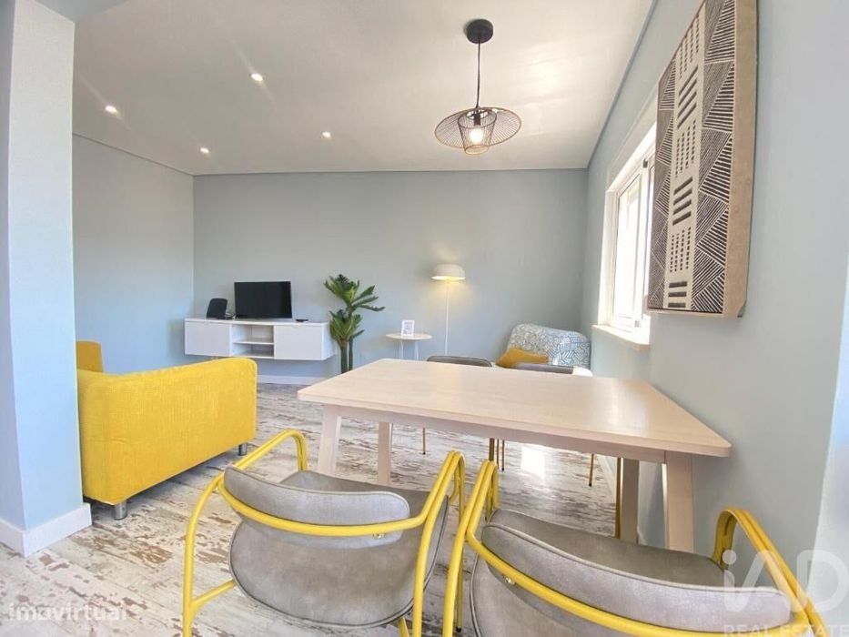 Apartamento T2 em São Sebastião