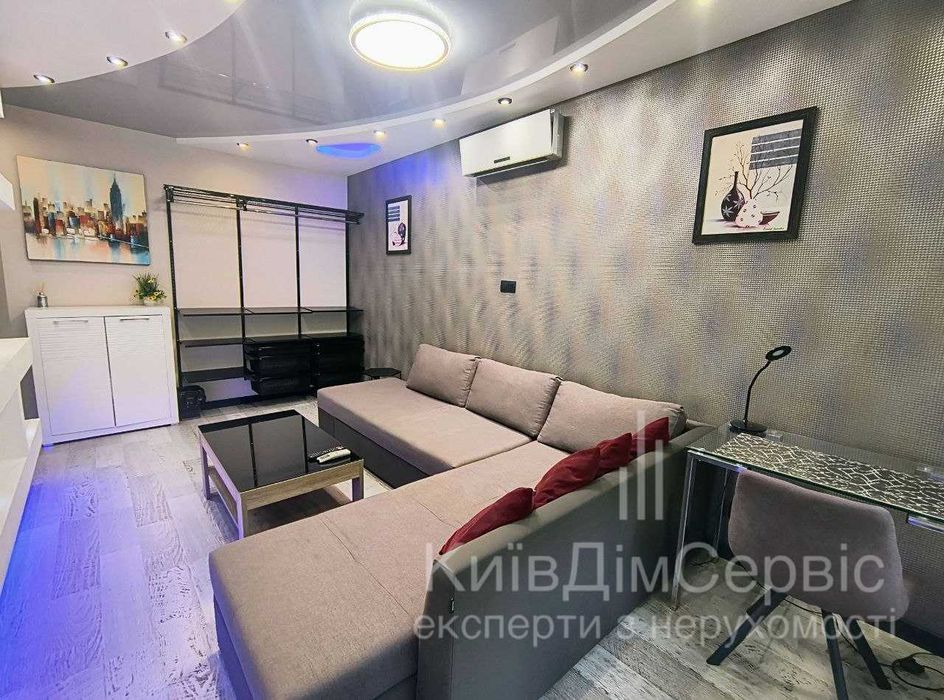 Продаж 2к квартири Госпітальна 2 Центр Печерський